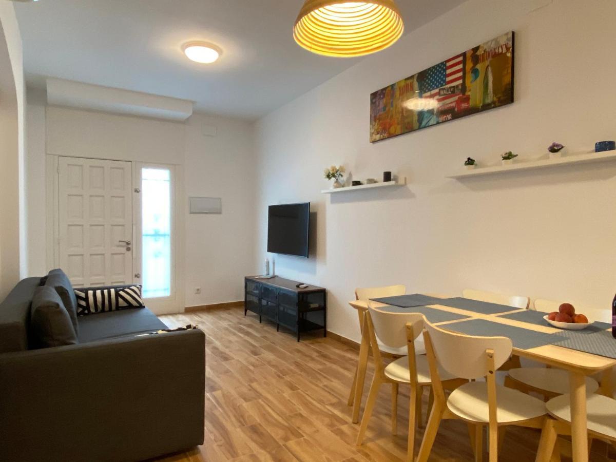 Apartments Sant Lluis Center, 2 Min Walk From The Sea Льорет-де-Мар Экстерьер фото