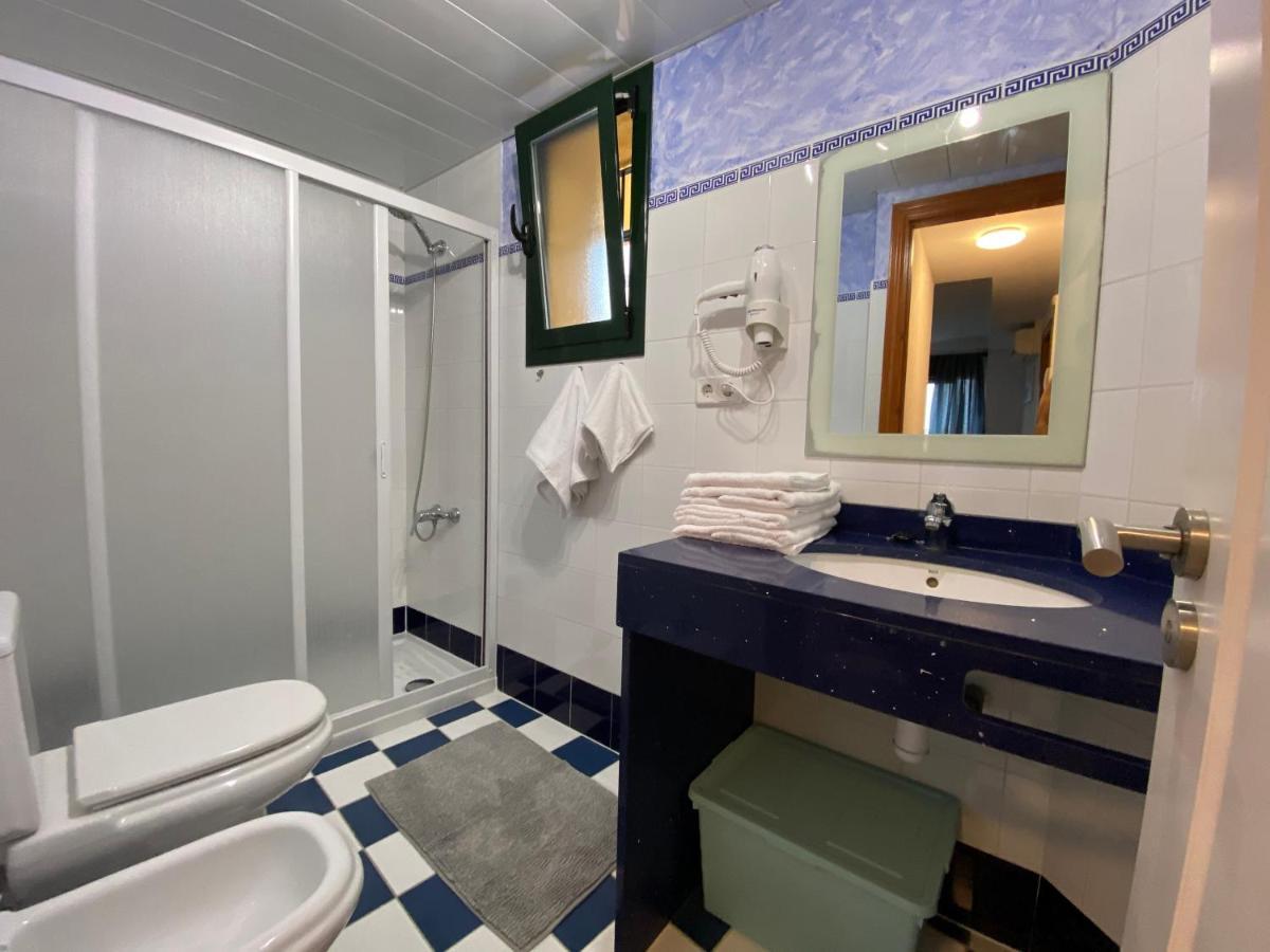 Apartments Sant Lluis Center, 2 Min Walk From The Sea Льорет-де-Мар Экстерьер фото