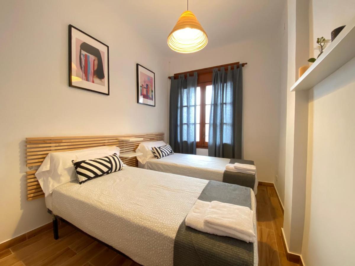 Apartments Sant Lluis Center, 2 Min Walk From The Sea Льорет-де-Мар Экстерьер фото